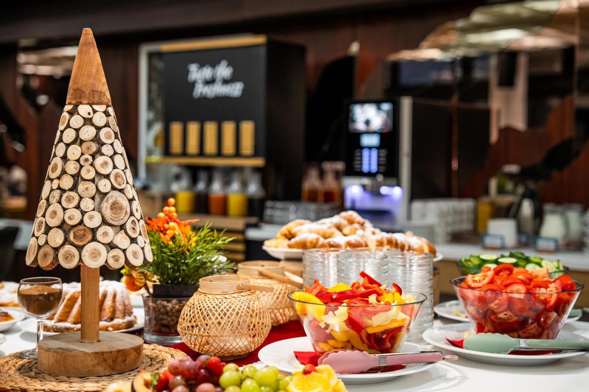 Hotel Adamantino Luhačovice Kültér fotó